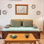 Casa Bela - Zona Calma E Com Piscina Apartman