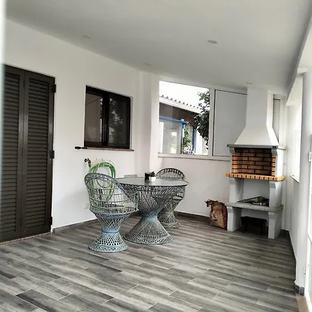 Casa Bela - Zona Calma E Com Piscina *