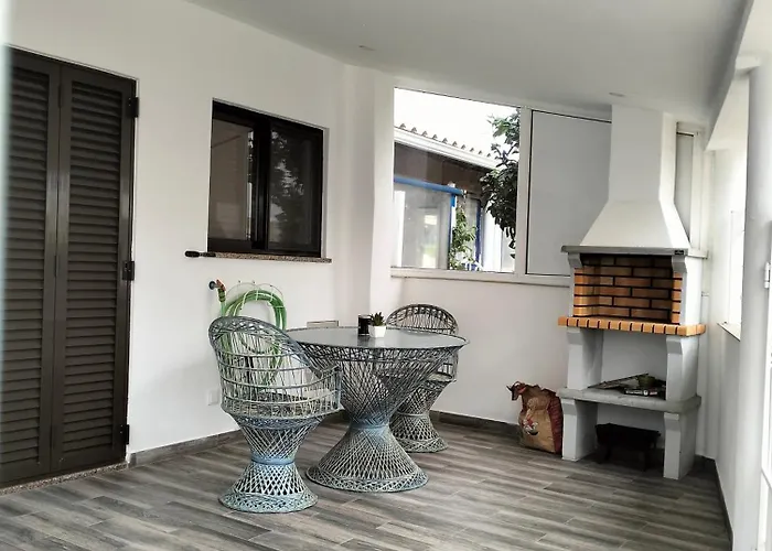 Casa Bela - Zona Calma E Com Piscina *